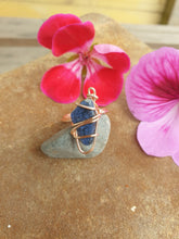 Load image into Gallery viewer, Lapis Lazuli Copper Crystal Ring
