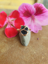 Load image into Gallery viewer, Lapis Lazuli Copper Crystal Ring
