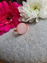 Load image into Gallery viewer, Mother Of Pearl Copper Ring
