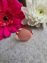 Load image into Gallery viewer, Mother Of Pearl Copper Ring
