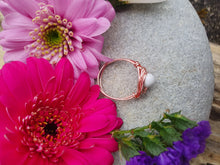 Load image into Gallery viewer, Howlite copper ring

